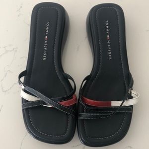 Tommy Hilfiger women’s navy strapped sandals 7.5